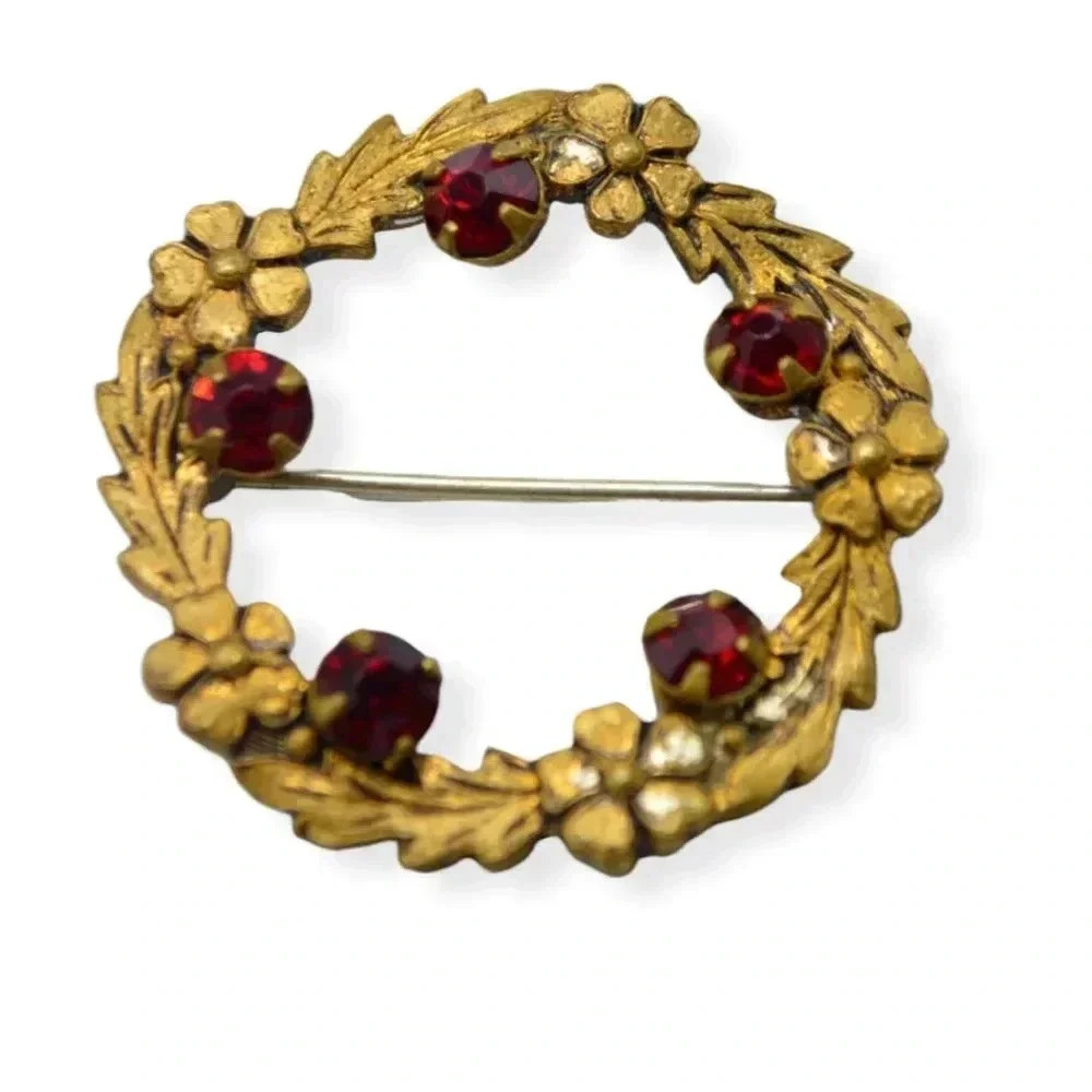 Art Nouveau Red Glass Rhinestone Wreath Gold Tone Vintage Pin C Clasp